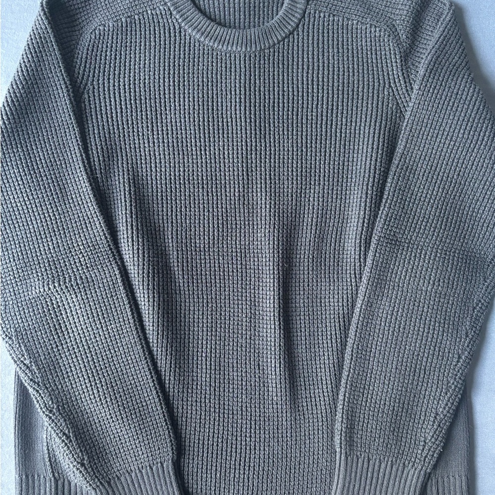 GAP Gray and Blue Crewneck Sweater with Ribbed Knit